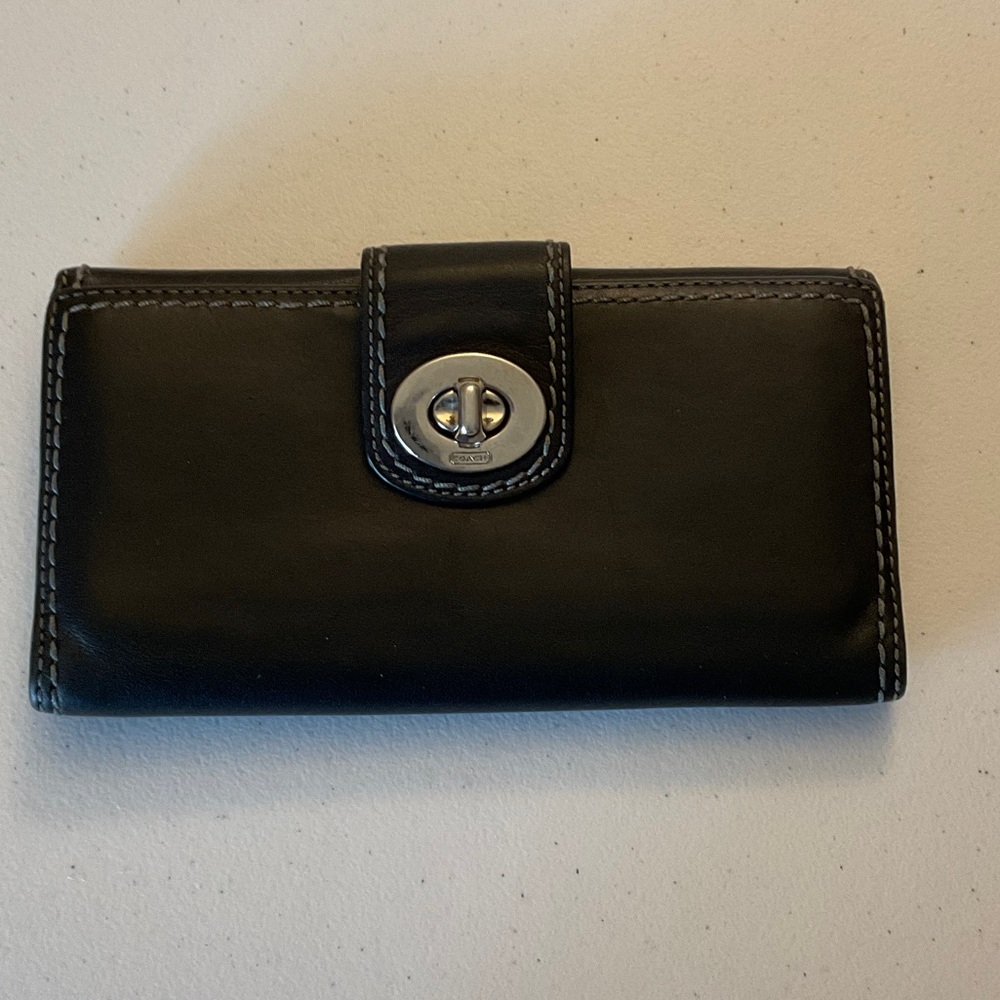 COACH Vintage Black Leather Turnlock Wallet - Picture 13 of 14